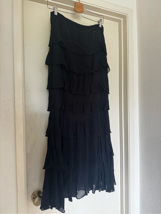 Marikka Nakk Dresses & Skirts - Marikka Nakk Women's Black Tiered Ruffle Maxi Skirt